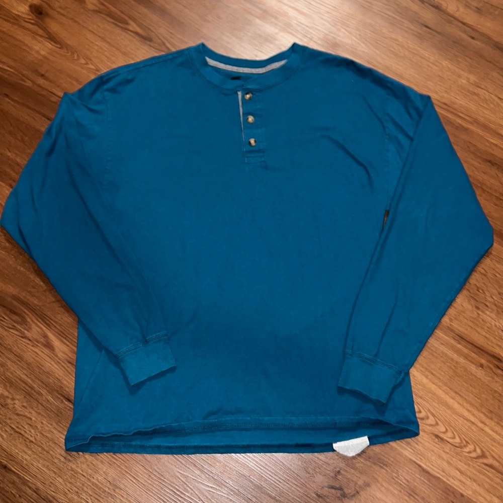 Brand is Hanes, Men’s long sleeve blue Tee.